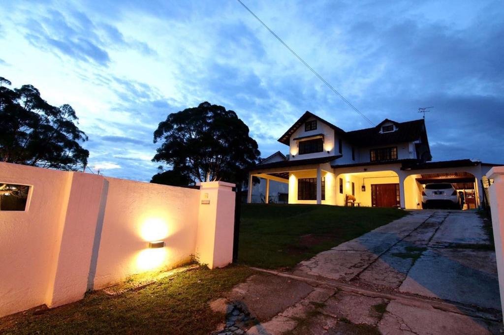 The Pines Cottage — 4-Star Luxury Hotel in Malacca, Malaysia