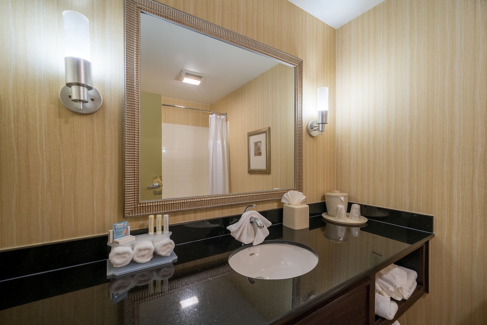City Express by Marriott Washington DC Northeast - photo 24