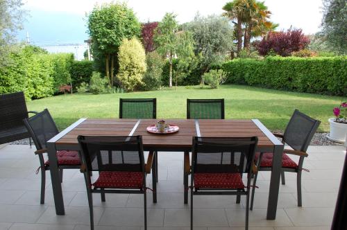 Villa Sophora — 4-Star Luxury Hotel in Moniga Del Garda, Italy