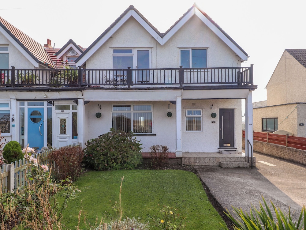 Seaward — 4-Star Luxury Hotel in Colwyn Bay, United Kingdom