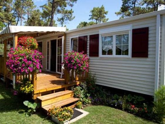 Camping Bonne Anse Plage — 4-Star Luxury Hotel in Les Mathes, France