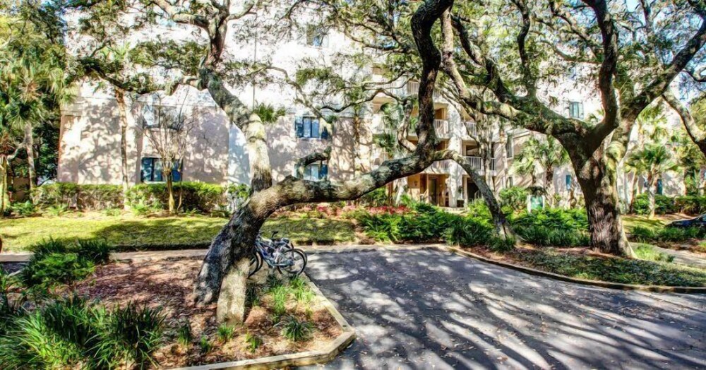 2034 Beachwood - photo 22