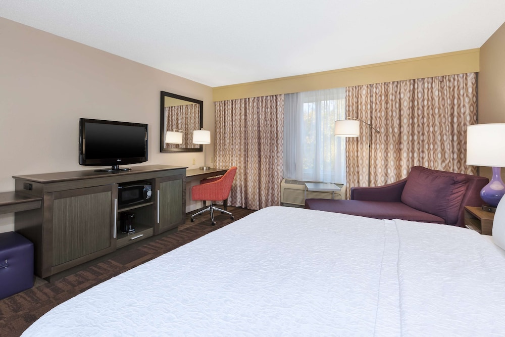 Hampton Inn Waterbury - photo 14