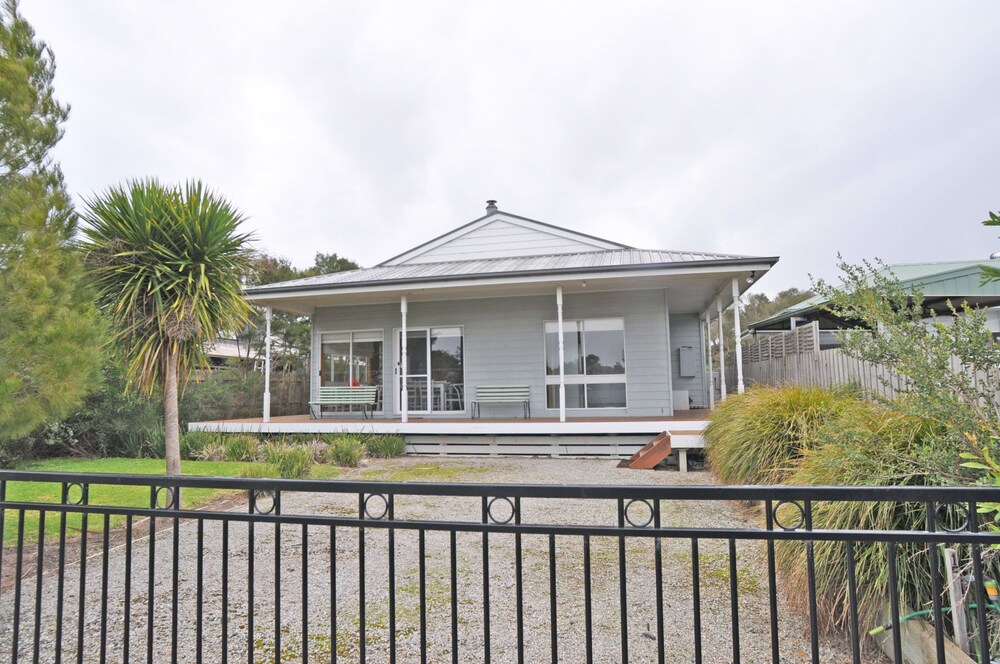 Welcome Break Pet Friendly - carbon neutral hotel in Inverloch