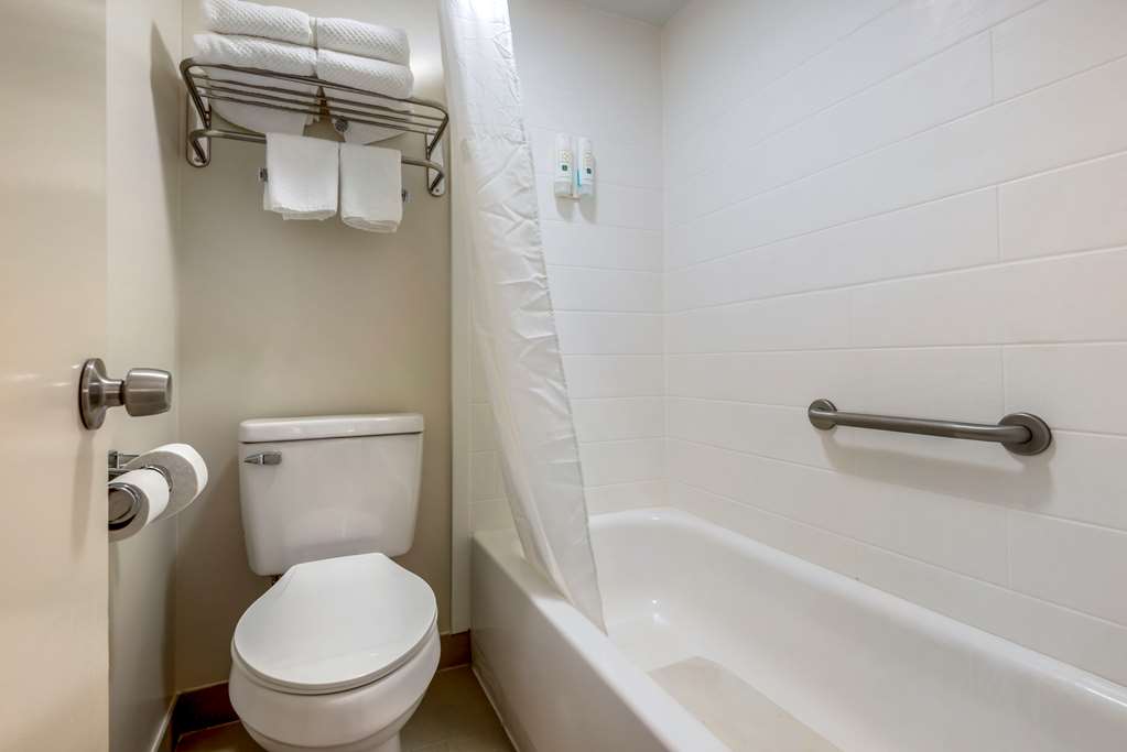 Quality Inn & Suites New Hartford Utica - photo 15