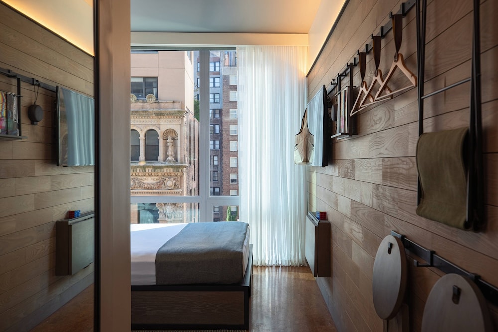 Moxy NYC Downtown - photo 17