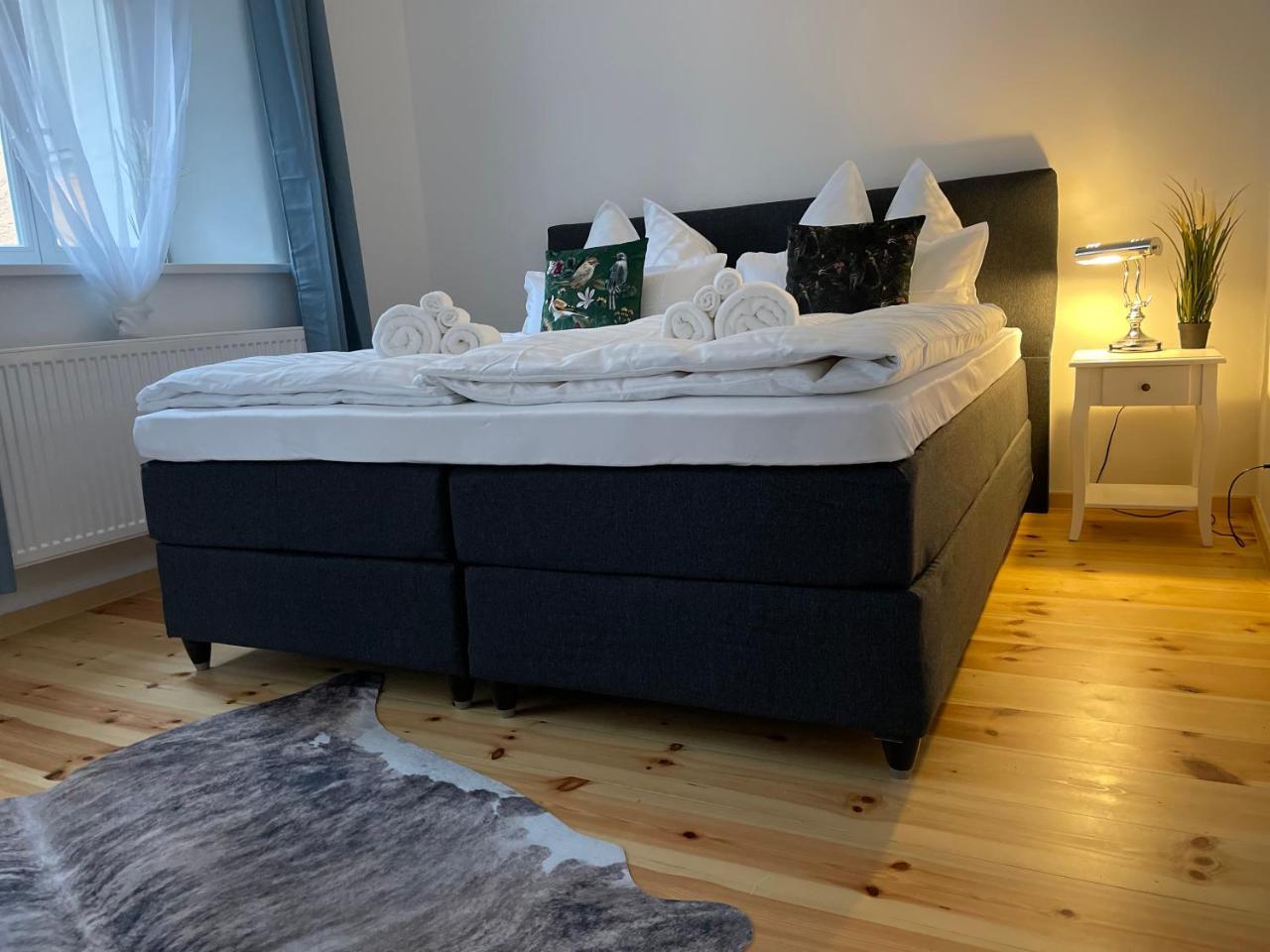 VOH Studio MITTEN in Vohenstrauß Smart TV Parkplatz — 4-Star Luxury Hotel in Vohenstrauss, Germany