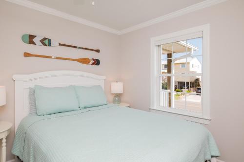 Mermaid Manor by Oak Island Accommodations - photo 37