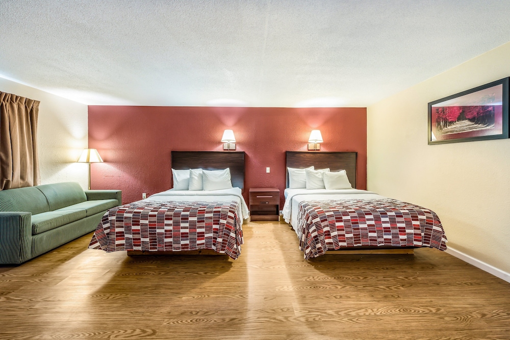 Red Roof Inn & Suites Wapakoneta - photo 7