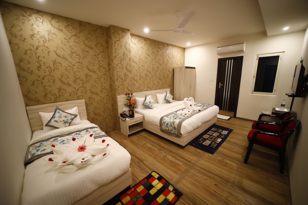Hotel Alankar — hotel in Haldwani