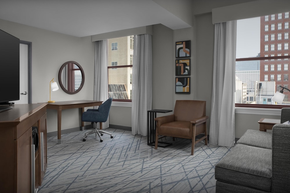 Hampton Inn Indianapolis Downtown Across from Circle Centre - photo 14