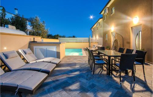Four Bedroom Holiday Home In Vodnjan — 4-Star Luxury Hotel in Vodnjan, Croatia