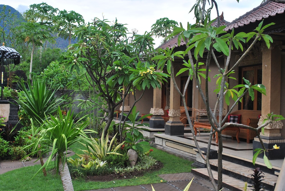 Trijaya Guest House Pemuteran — 4-Star Luxury Hotel in Bali, Indonesia
