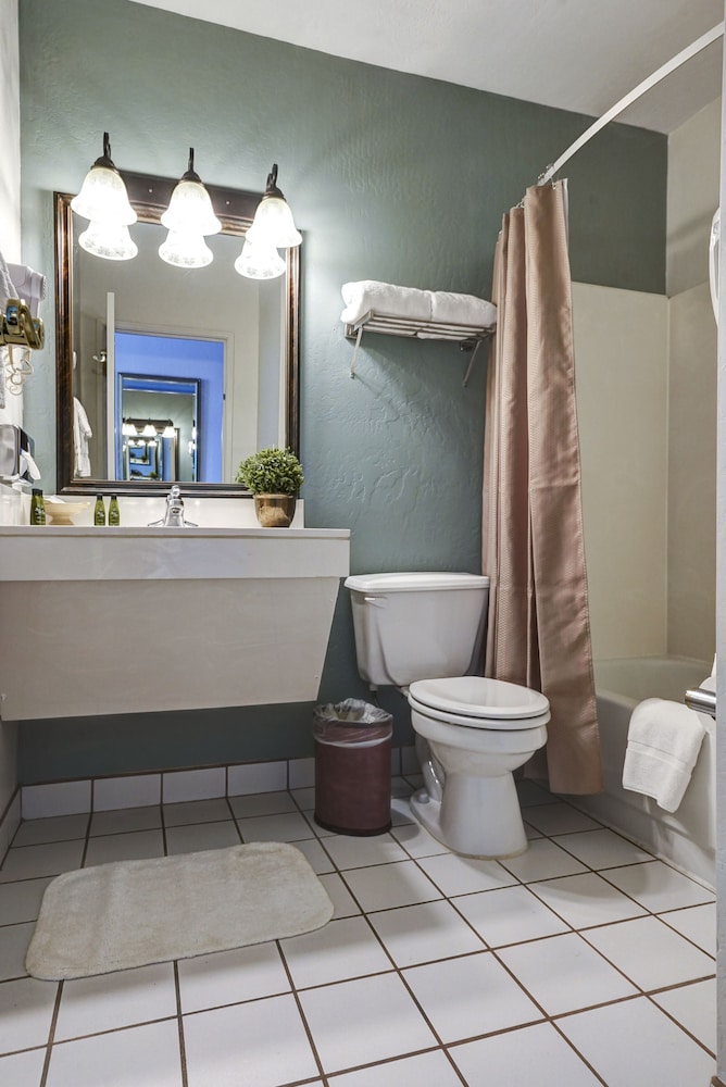 Forest Villas Hotel Prescott - photo 52