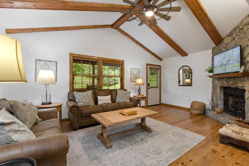 Fehrway to Heaven in Blowing Rock, United States