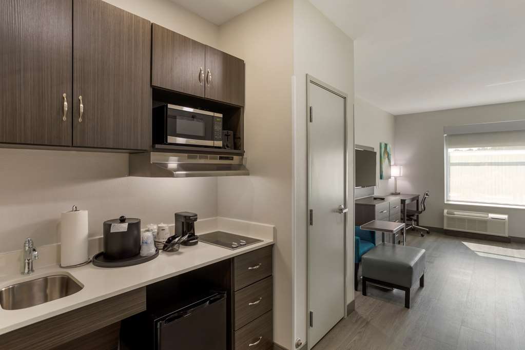 Best Western Plus Executive Residency Antioch Inn - photo 24