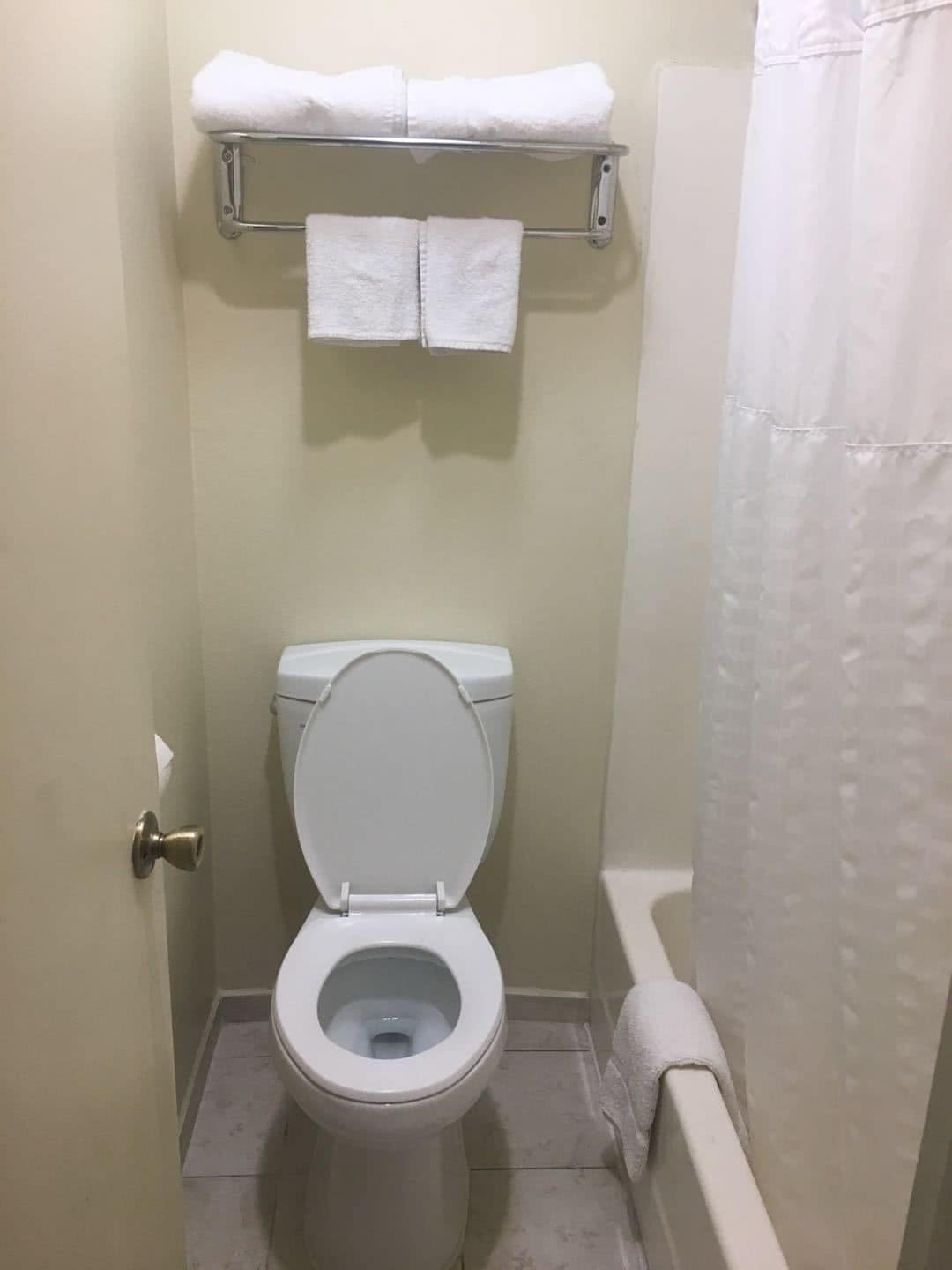 Travelodge by Wyndham Buena Park - photo 7
