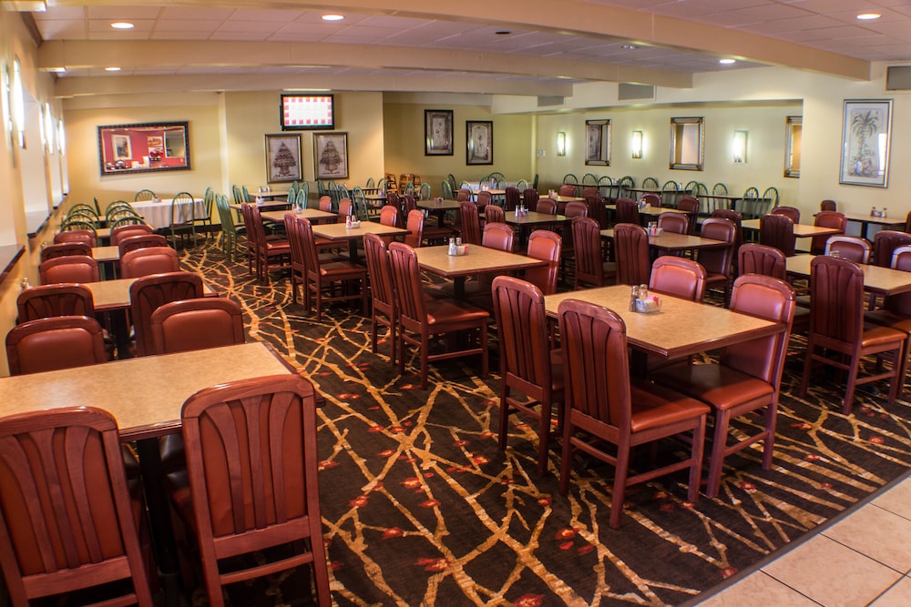 Quality Inn & Suites Erie near Casino - photo 33