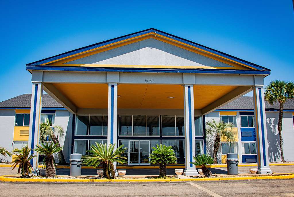 Super 8 by Wyndham Biloxi - photo 9