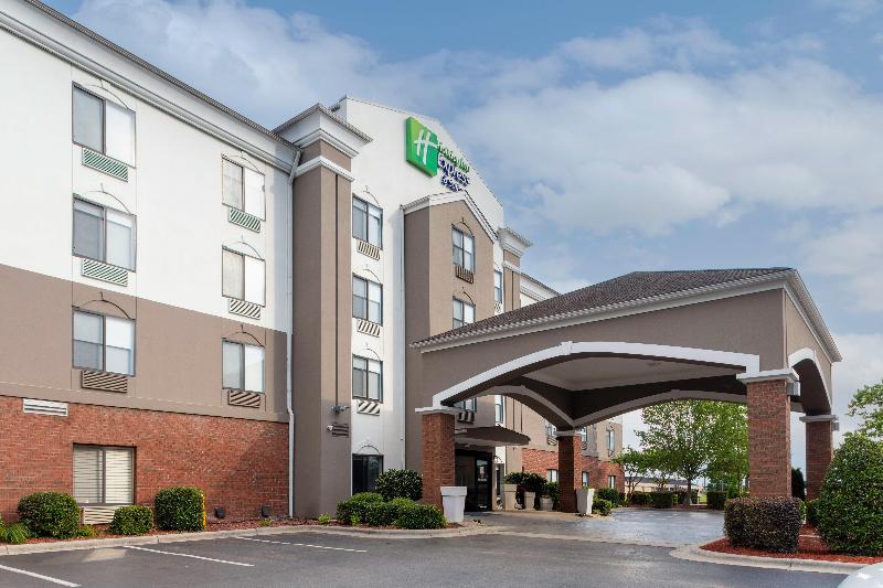 Holiday Inn Express & Suites Roanoke Rapids SE by IHG - photo 3