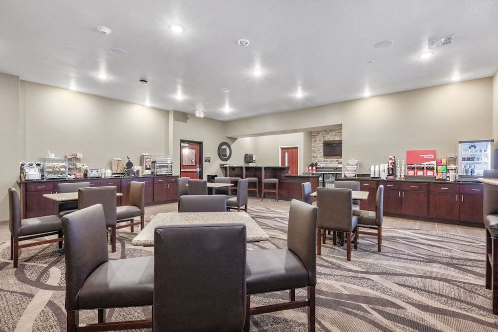 Cobblestone Hotel & Suites Mosinee - photo 90