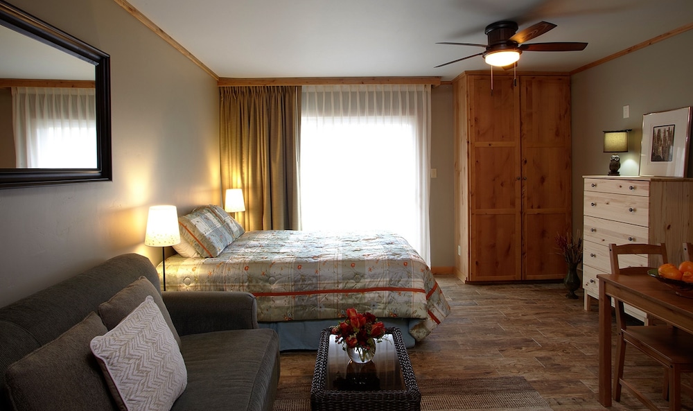 Donner Lake Village Resort - photo 7