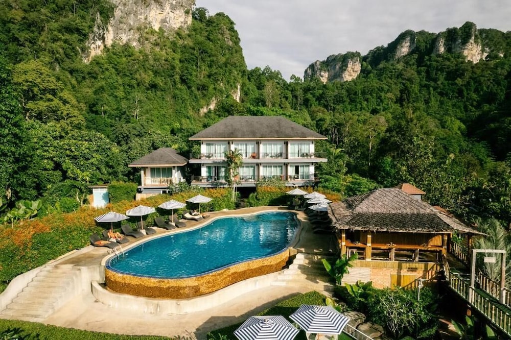 Railay Phutawan Resort - carbon neutral hotel in Krabi