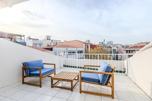 Cozy New Penthouse 1BD Nisantasi Terrace Gem #334 — 4-Star Luxury Hotel in Istanbul, Turkey