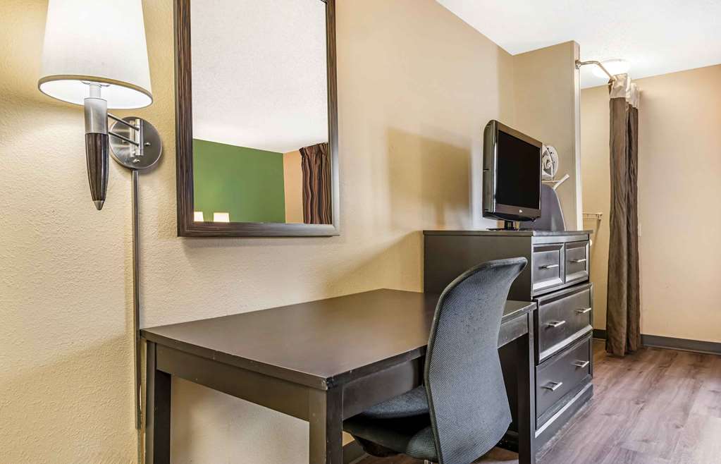 Extended Stay America Suites Minneapolis Woodbury - photo 8