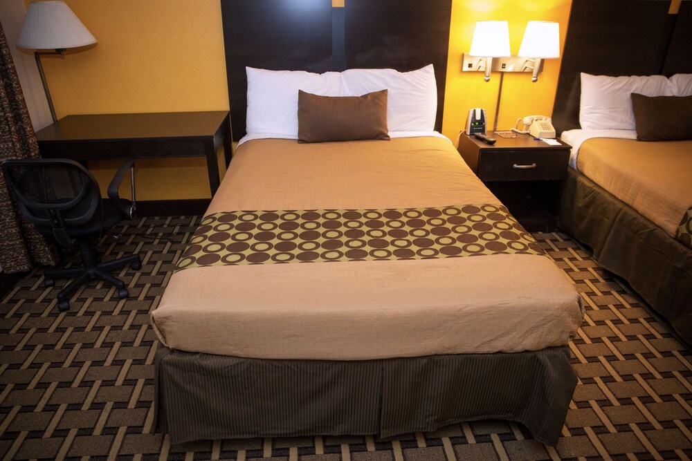 Ahoskie Inn - photo 7