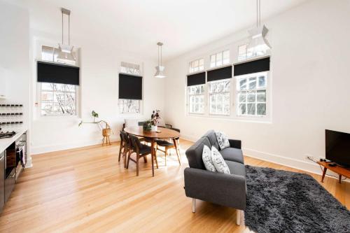 Mr Manchester in Peaceful Parkville — 4-Star Luxury Hotel in Melbourne, Australia