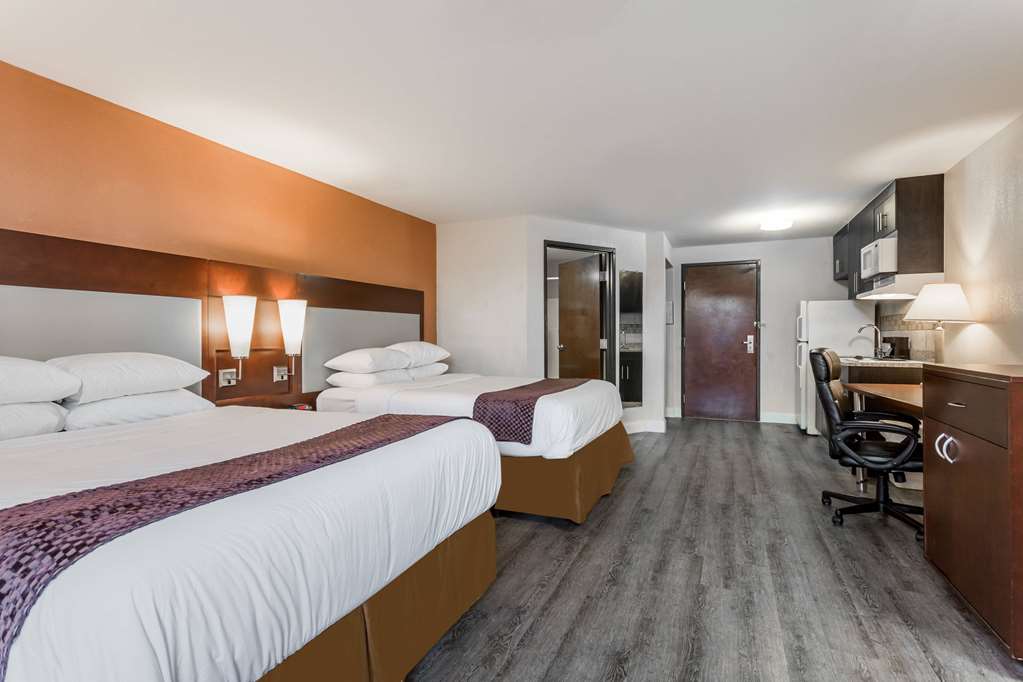 Days Inn & Suites by Wyndham Rocky Mount Golden East - photo 19