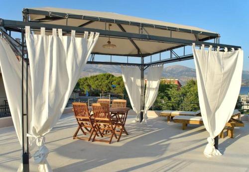 Villa Hara Lixouri Kefalonia — 4-Star Luxury Hotel in Lixouri, Greece