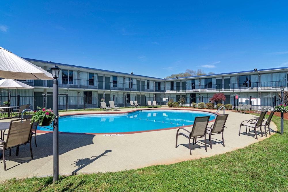 Travelodge Cartersville - photo 24