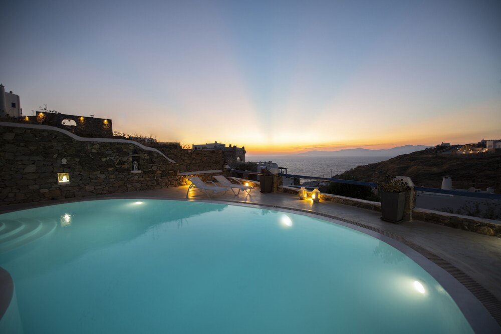 Serene Villa by Stylish Stays — 4-Star Luxury Hotel in Mykonos, Greece