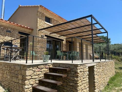 Le Cabanon Du Bonheur 4 Pers Nyons in Nyons, France