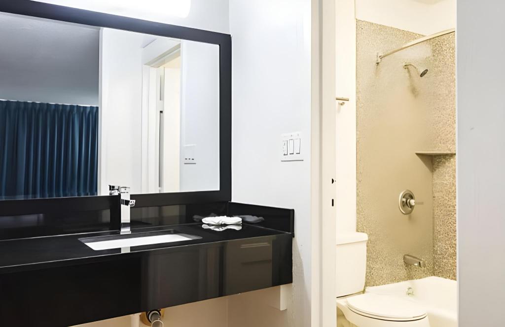 Rodeway Inn Asheboro - photo 17