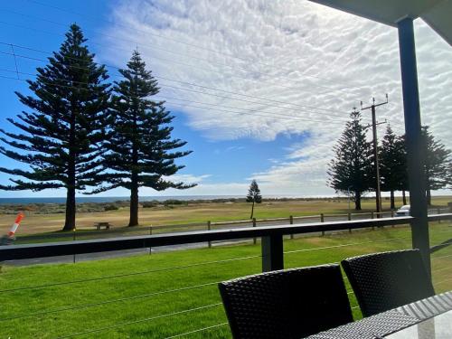 Kingston Foreshore Caravan Park — hotel in Kingston South East