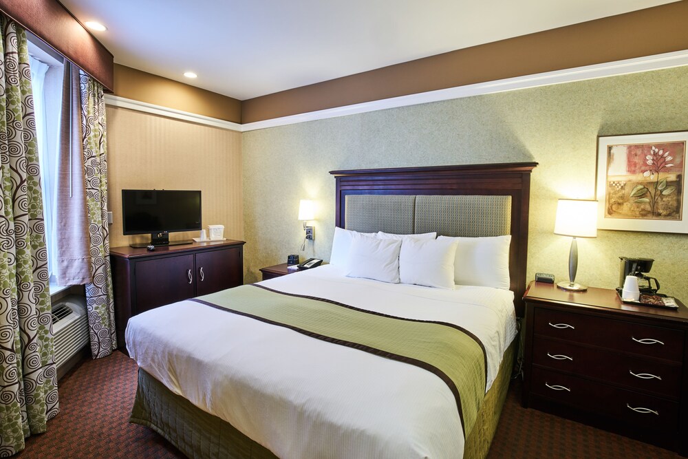 Hotel 46 Times Square - photo 17
