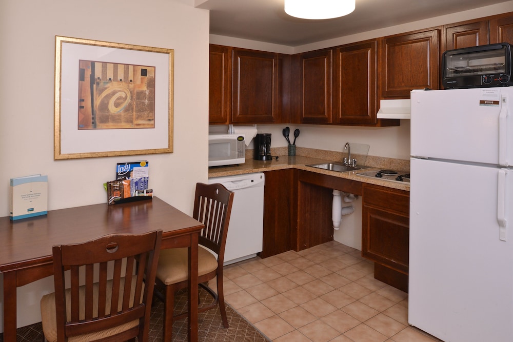 Staybridge Suites Indianapolis Airport by IHG - photo 11