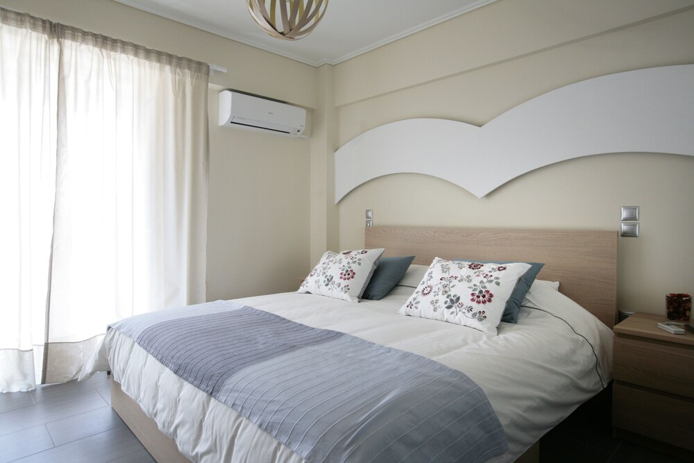 Seafront Elegant Flat - carbon neutral hotel in Athens