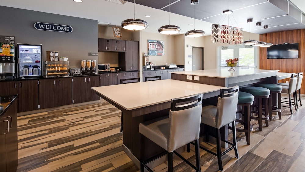 Best Western Roosevelt Place Hotel - photo 15