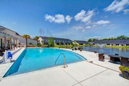 1903 Mariner’s Circle in Saint Simons Island, United States