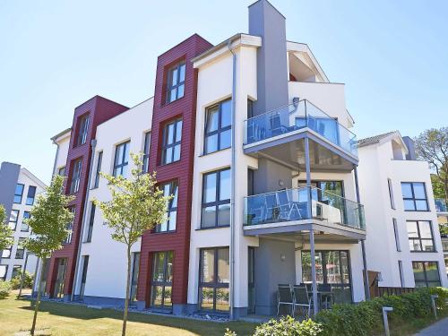 Strandvilla Baabe F 635 WG 26 mit Meerblick Kamin Sauna Whirlpool — 4-Star Luxury Hotel in Ostseebad Sellin, Germany
