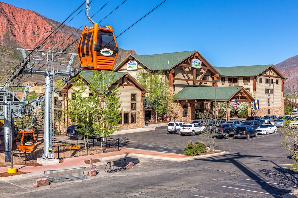 Hotel Glenwood Springs in Glenwood Springs, United States