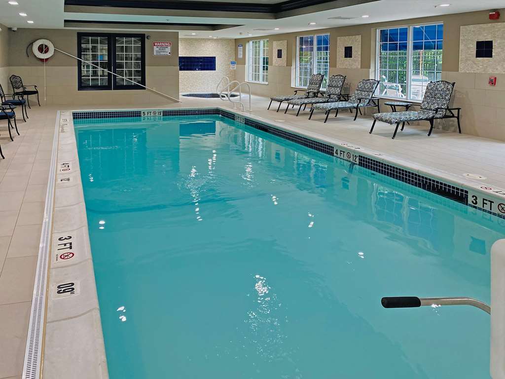 Comfort Inn & Suites Sturbridge Brimfield - photo 32