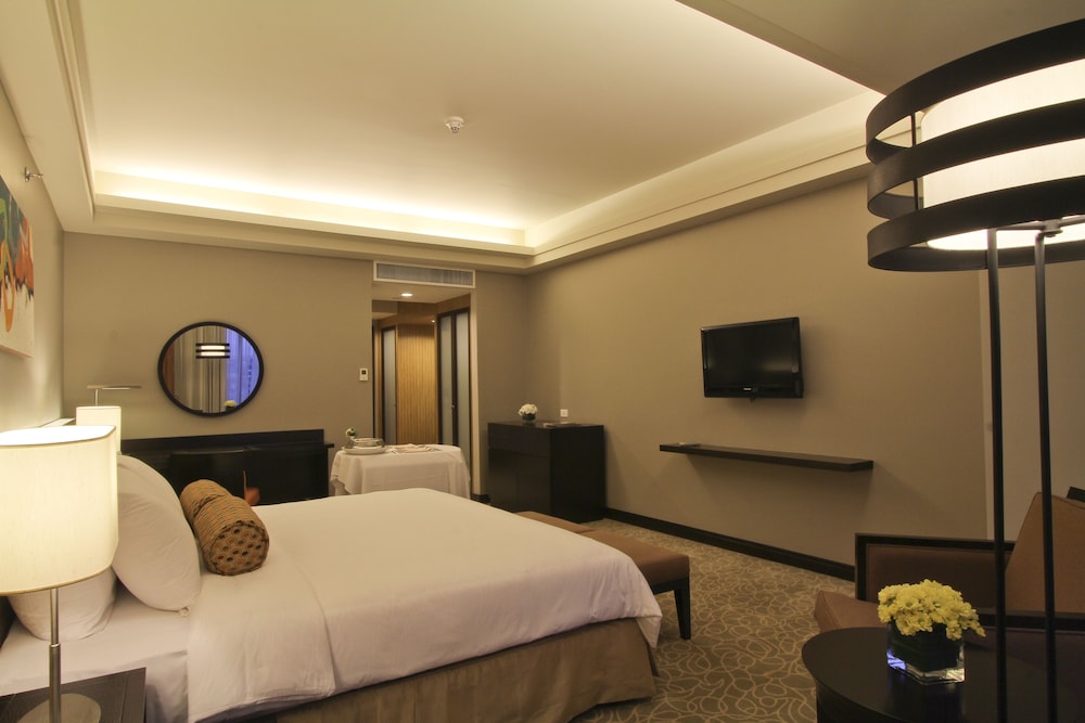 The Bellevue Manila — Manila — photo 5