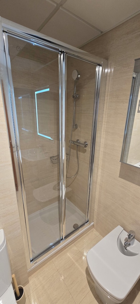 Homely Ma Laga Av Rosaleda Centro Hista3rico — Malaga
