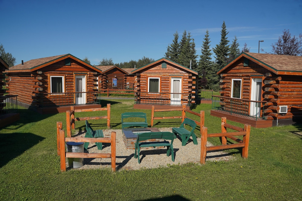 Pike's Waterfront Lodge - photo 30