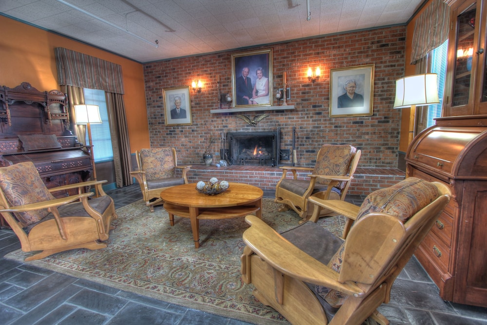 The Historic Gatlinburg Inn - photo 54